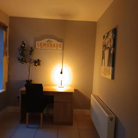 Gorgeous 3 Bedroomed House 17 Sheen View بيت للعطل *