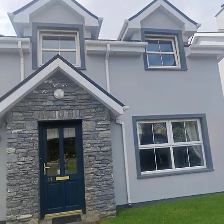 Gorgeous 3 Bedroomed House 17 Sheen View Tatil Evi