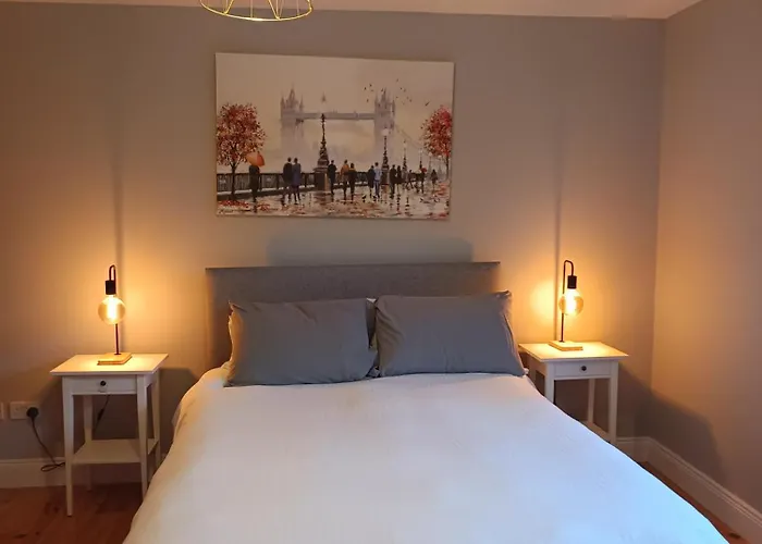 Gorgeous 3 Bedroomed House 17 Sheen View Tatil Evi